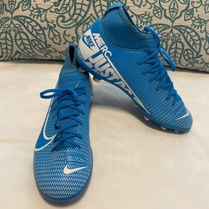 Nike Youth Soccer Cleats
